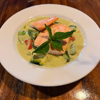 Avocado Curry Salmon