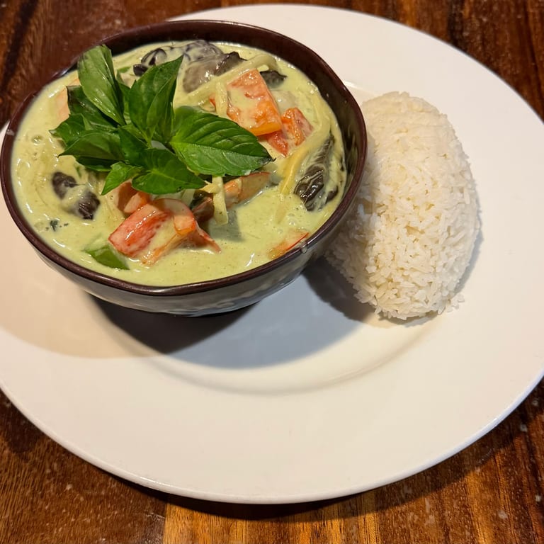 Delicious Dinner Options at Our Thai Restaurant